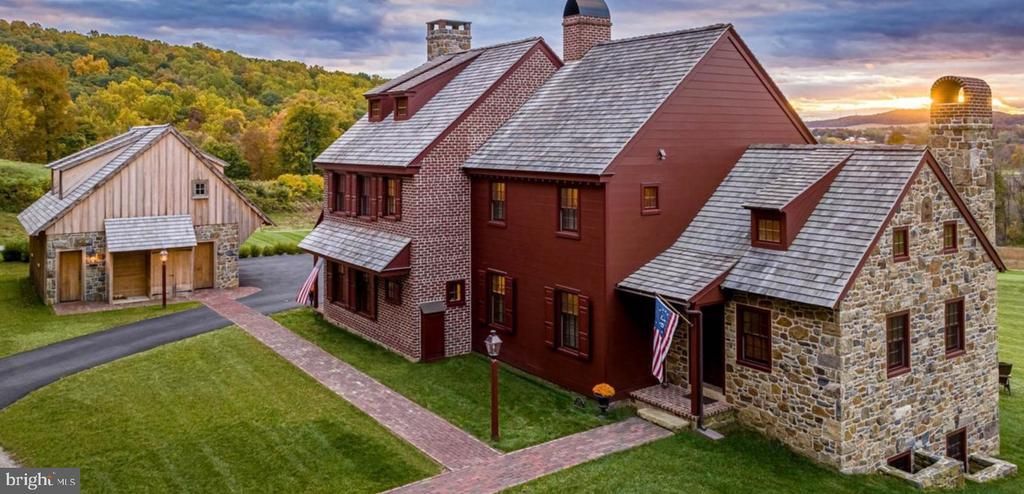 202 PRIVET LANE , ELVERSON, PA 19520