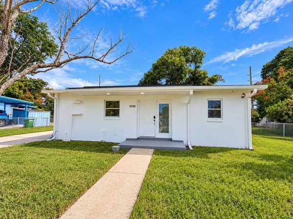 2255 W DANA DRIVE , DELTONA, FL 32738