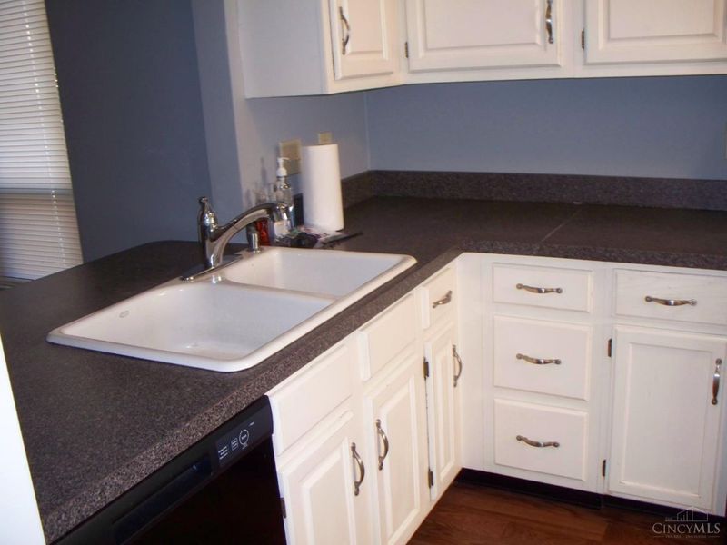 7500 Easton Court, West Chester, OH 45069 Photo 2