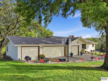 9619 Rock Creek Road, Plattsmouth, NE 68048