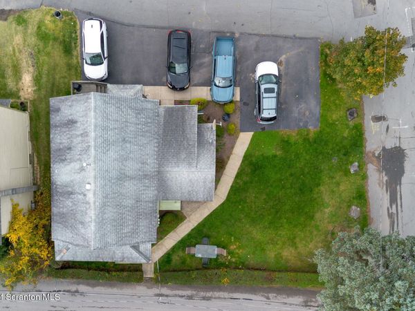 15 Villa Street , Carbondale, PA 18407