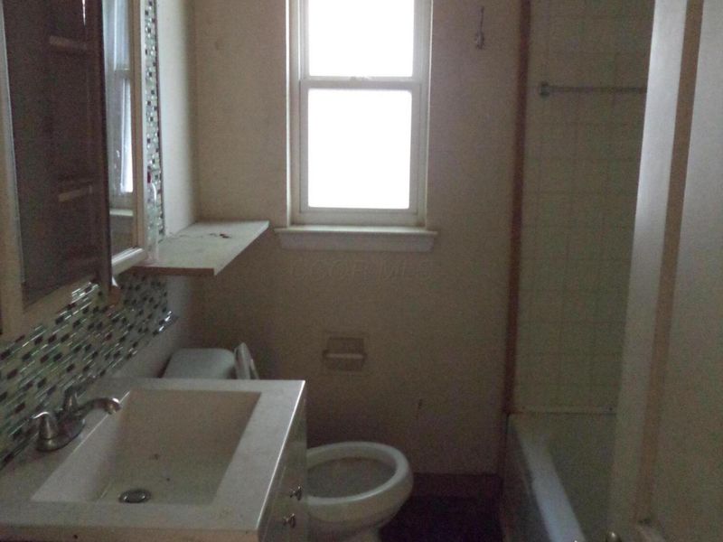 229 Lowell Road, Columbus, OH 43209 Photo 5