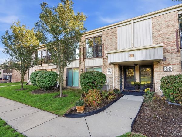 17929 University Park Drive, Livonia, Mi 48152