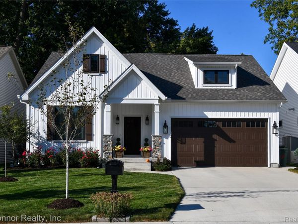 1207 Gator Avenue , Port Huron, Mi 48060