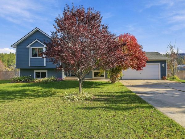 13378 W Greenfield Rd, Nine Mile Falls, WA 99026