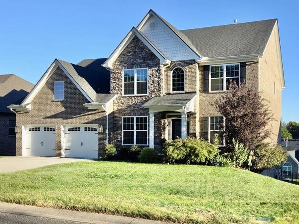 1027 Prince George Parish Drive, Knoxville, TN 37934