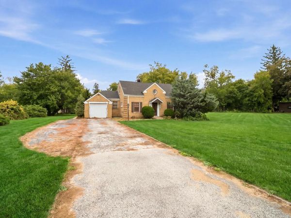300 E Camp McDonald Road , Prospect Heights, IL 60070