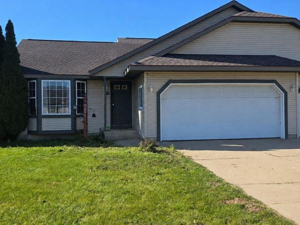 3697 Haymeadow Avenue, Ravenna, MI 49451