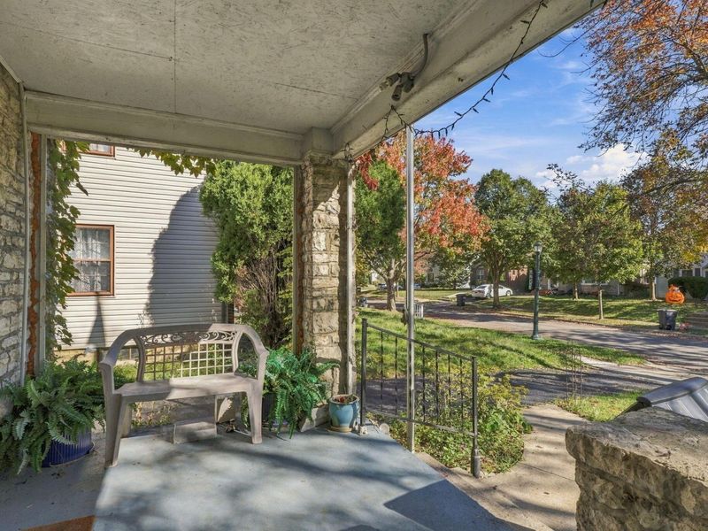 879 Vernon Road, Columbus, OH 43209 Photo 6