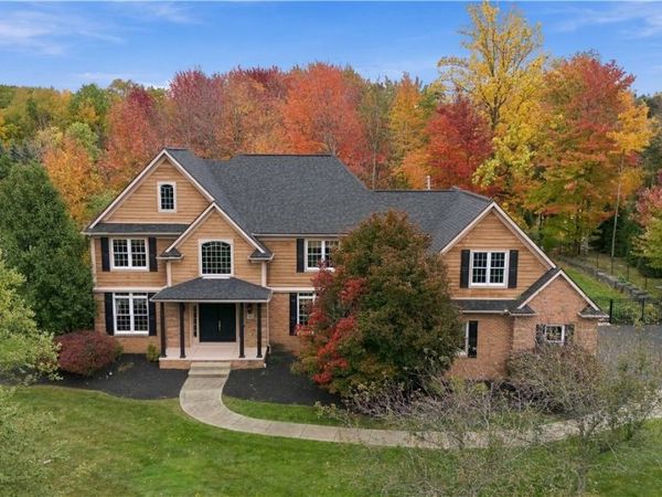 60 Grand View, Orchard Park, NY 14127