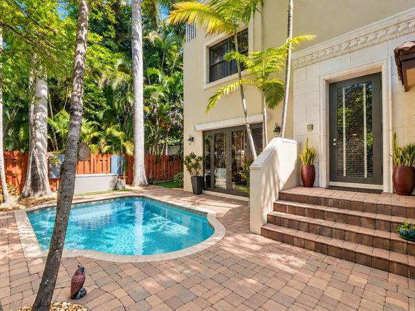 430 NE 7TH Avenue, Unit 430, Fort Lauderdale, FL 33301