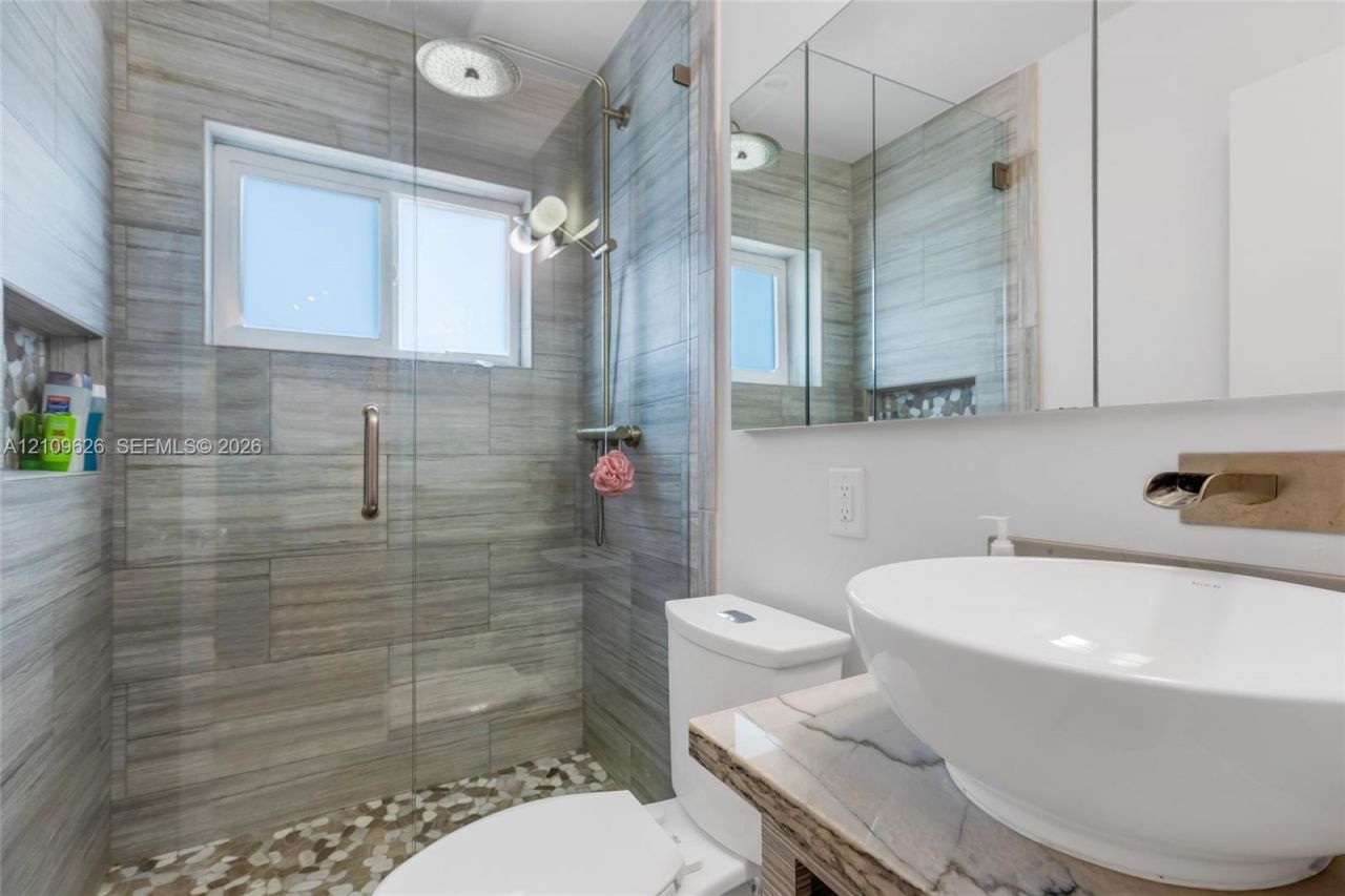 821 84th St , Miami Beach, FL 33141 Photo