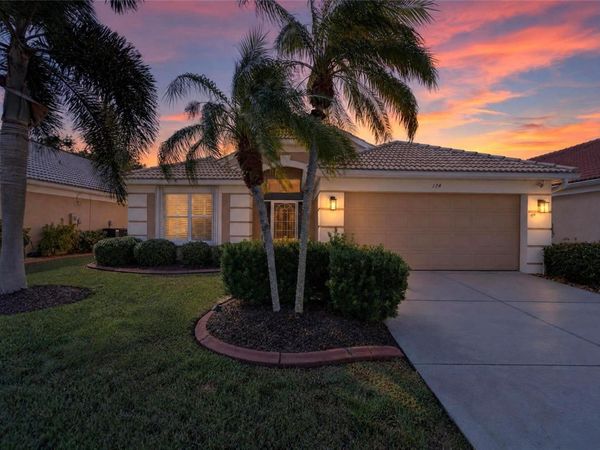 174 BRAEMAR AVENUE , VENICE, FL 34293