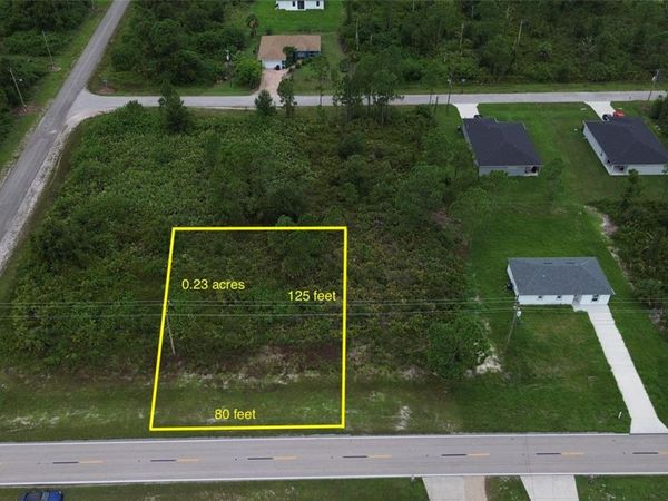464 COLUMBUS BOULEVARD , LEHIGH ACRES, FL 33974