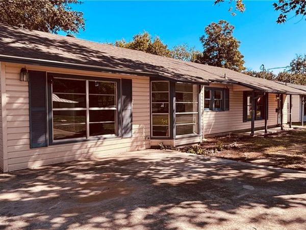 213 Romberg Street , Seguin, TX 78155