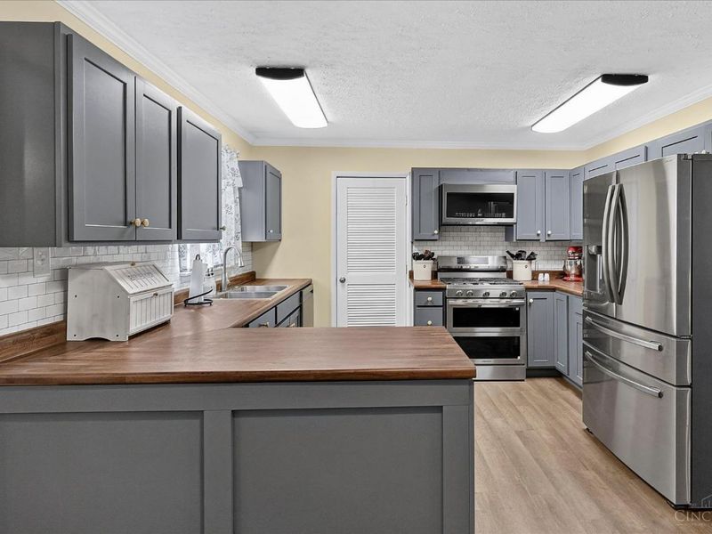 7118 Swisshelm Lane, Hillsboro, OH 45133 Photo 12