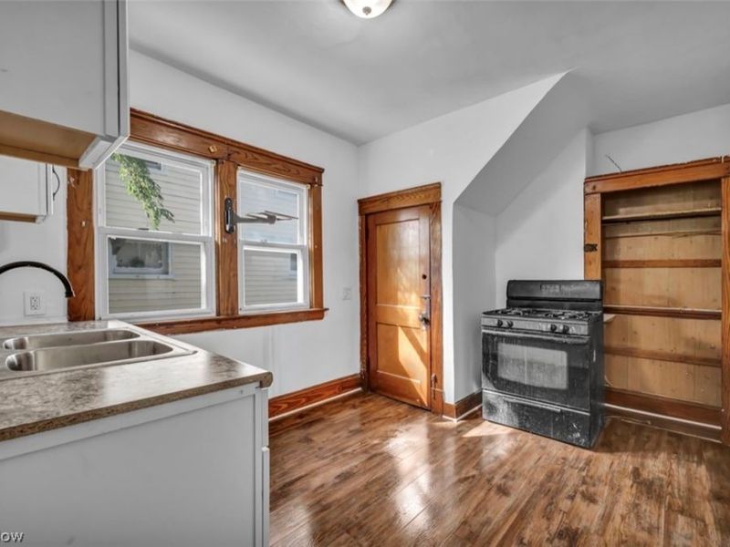 10108 Benham Avenue , Cleveland, OH 44105 Photo 12