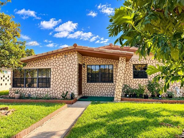 1440 NW 183rd St , Miami Gardens, FL 33169