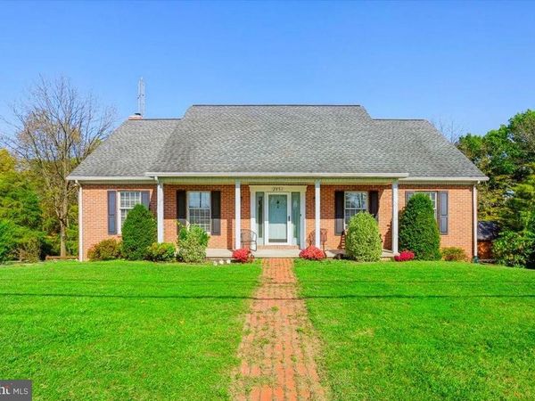 2951 BUCHANAN TRAIL WEST , GREENCASTLE, PA 17225