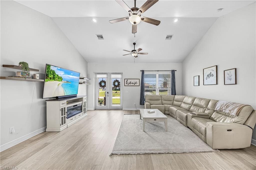 1305 NW 10th Ter, Cape Coral, FL 33993 Photo