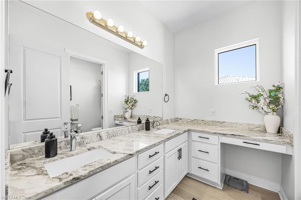 1305 NW 10th Ter, Cape Coral, FL 33993 Photo