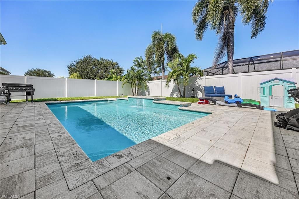 1305 NW 10th Ter, Cape Coral, FL 33993 Photo