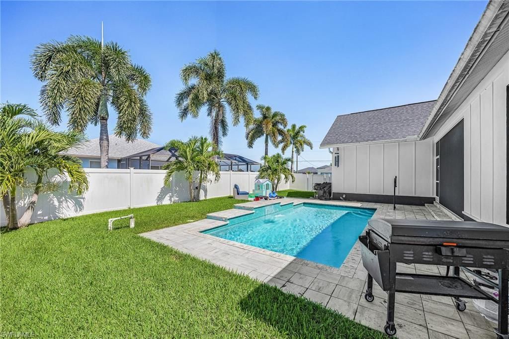 1305 NW 10th Ter, Cape Coral, FL 33993 Photo
