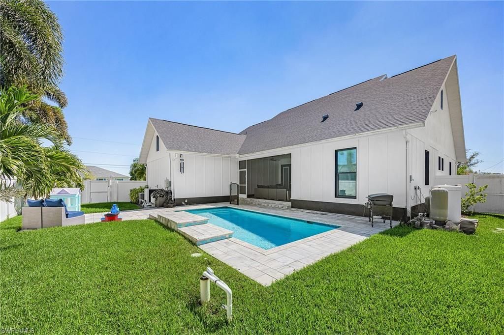 1305 NW 10th Ter, Cape Coral, FL 33993 Photo