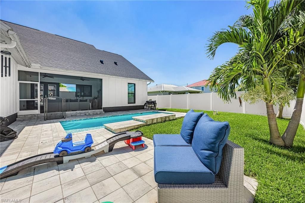 1305 NW 10th Ter, Cape Coral, FL 33993 Photo