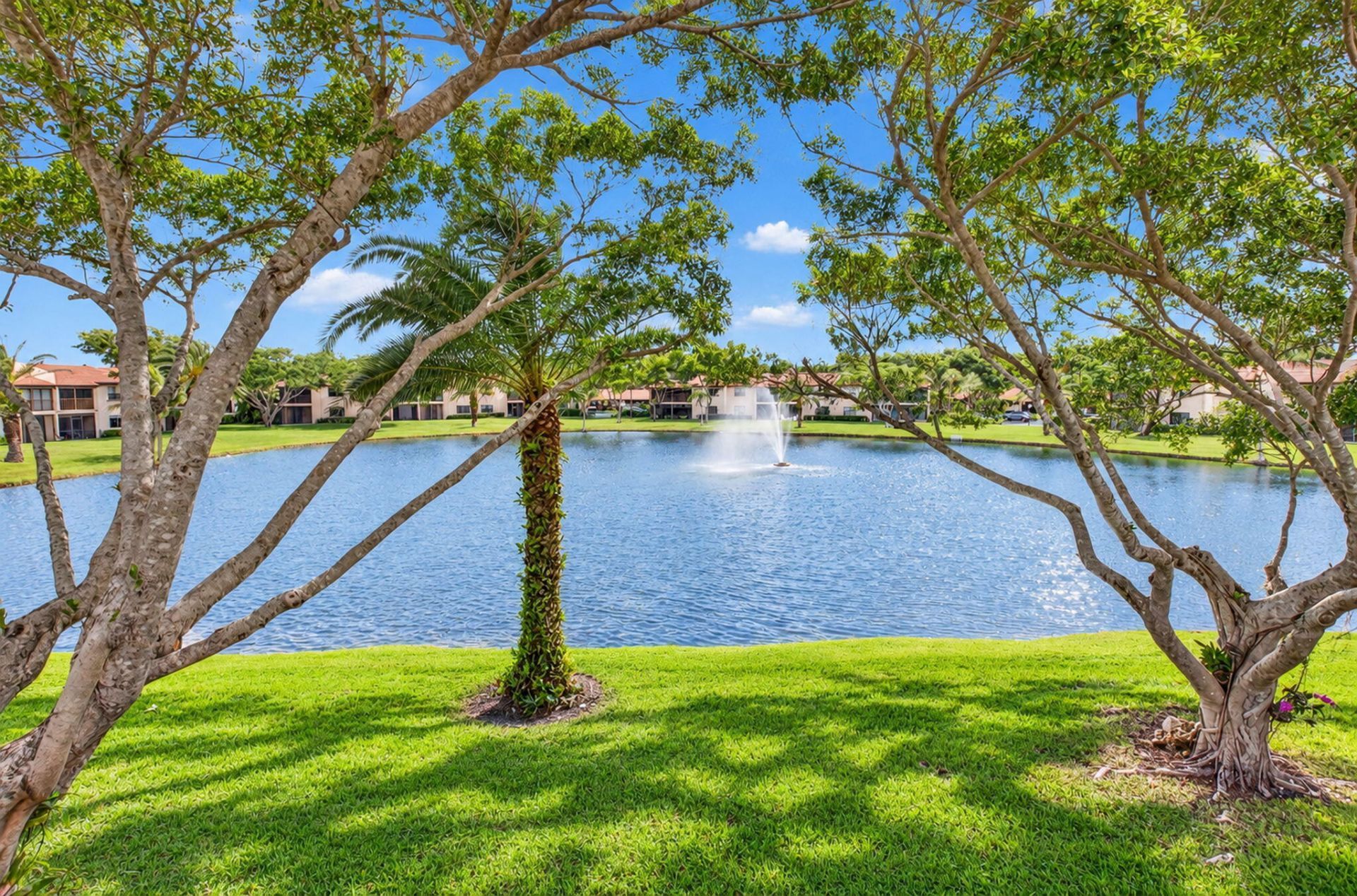 9259 Vista Del Lago, Unit 18D, Boca Raton, FL 33428 Photo