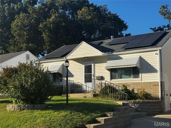 9633 Echo Lane, Overland, MO 63114