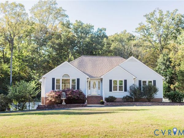2561 Glenridge Court , Powhatan, VA 23139