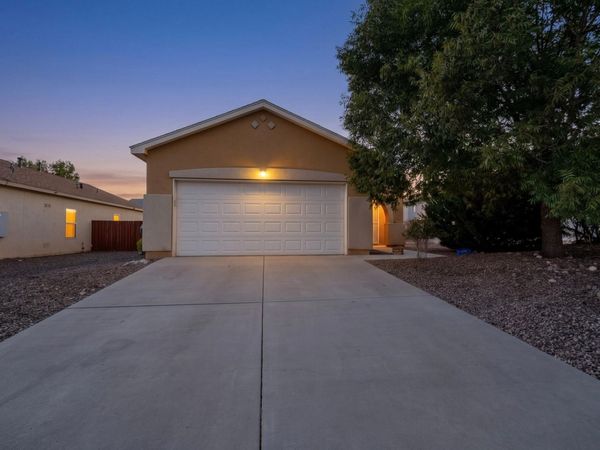 1015 El Prado Street NW, Rio Rancho, NM 87144