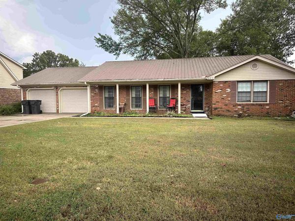 2203 Dundee Drive, Decatur, AL 35603