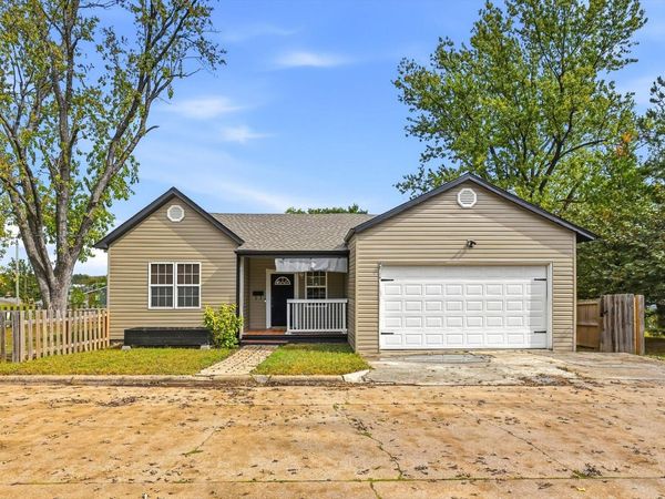 2256 N Nettleton Avenue , Springfield, MO 65803