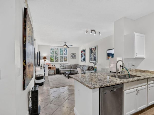 720 S SAPODILLA Avenue, Unit 101, West Palm Beach, FL 33401