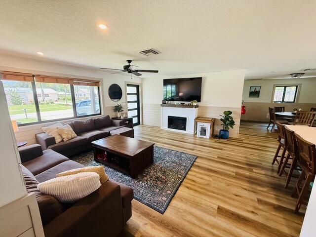 401 Circle E, Jupiter, FL 33458 Photo
