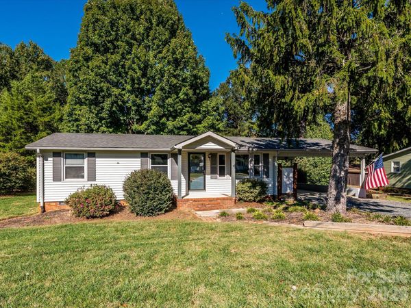 3714 Fieldcrest Circle NW, Concord, NC 28027