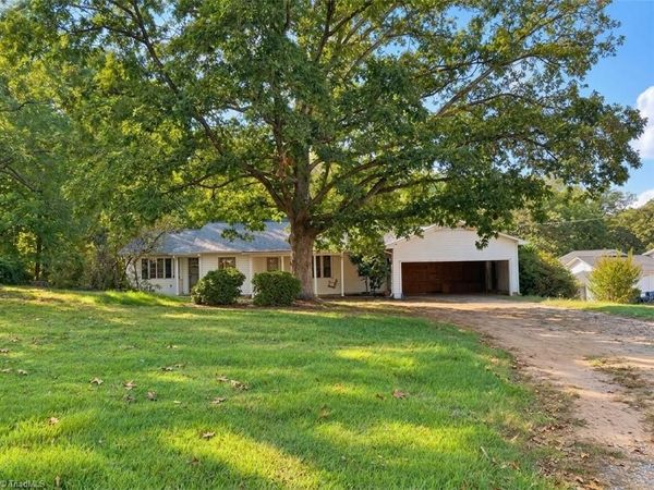 507 Pineywood Road, Thomasville, NC 27360