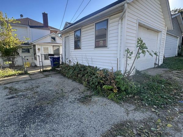 663 Fenelon Place, Dubuque, IA 52001