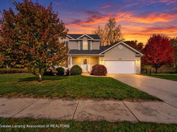 5498 Caplina Drive, Holt, MI 48842