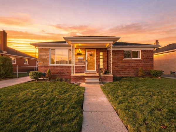 20866 Revere Street, Saint Clair Shores, MI 48080