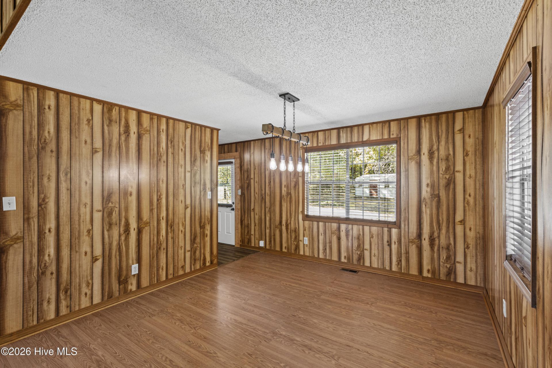 1006 Fairway Farm Road Photo 10