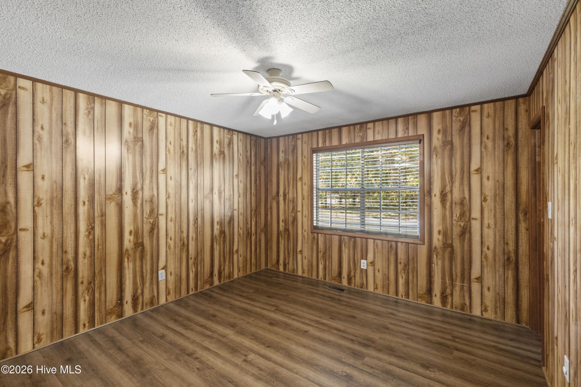 1006 Fairway Farm Road Photo 15
