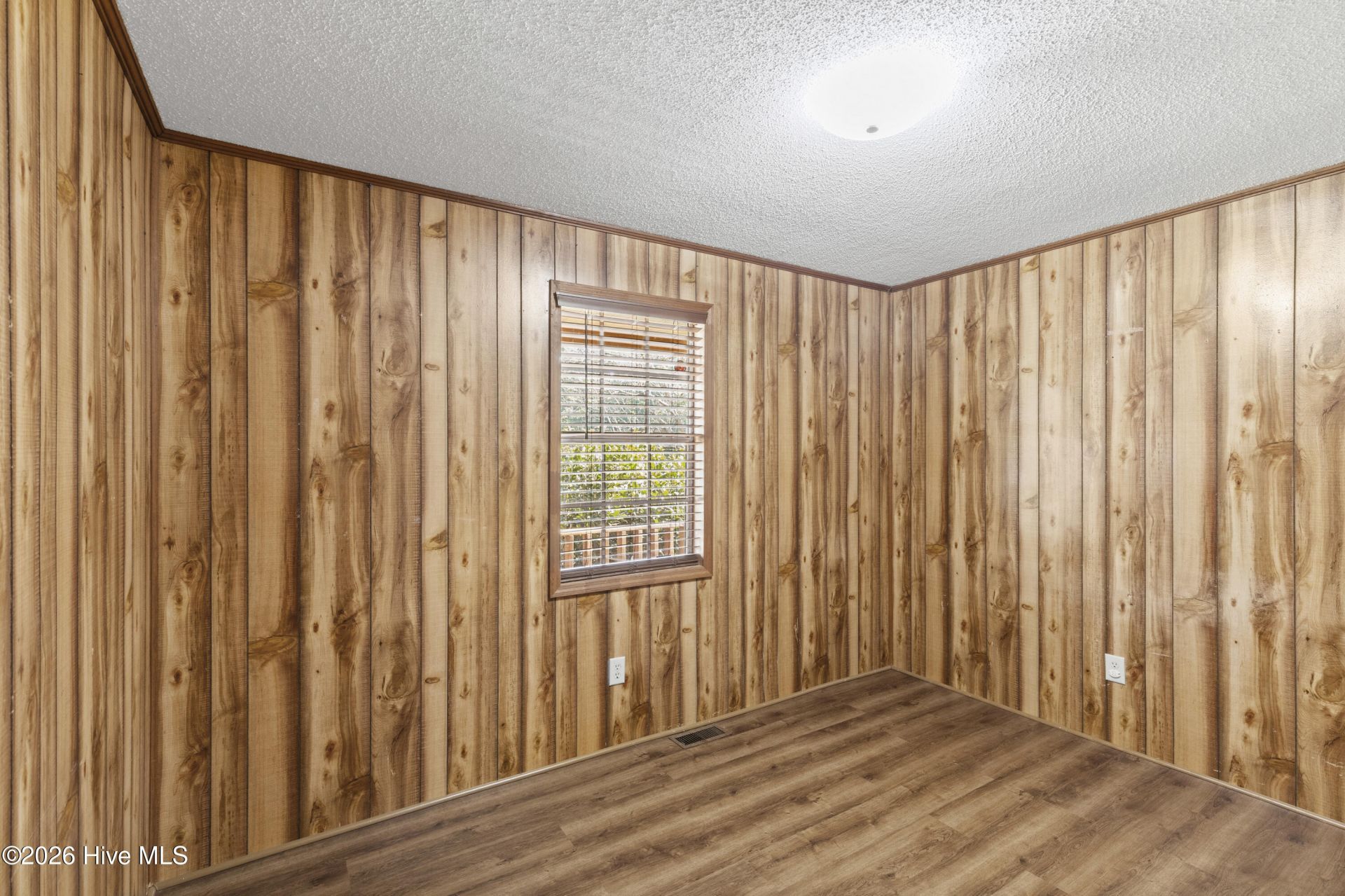 1006 Fairway Farm Road Photo 18