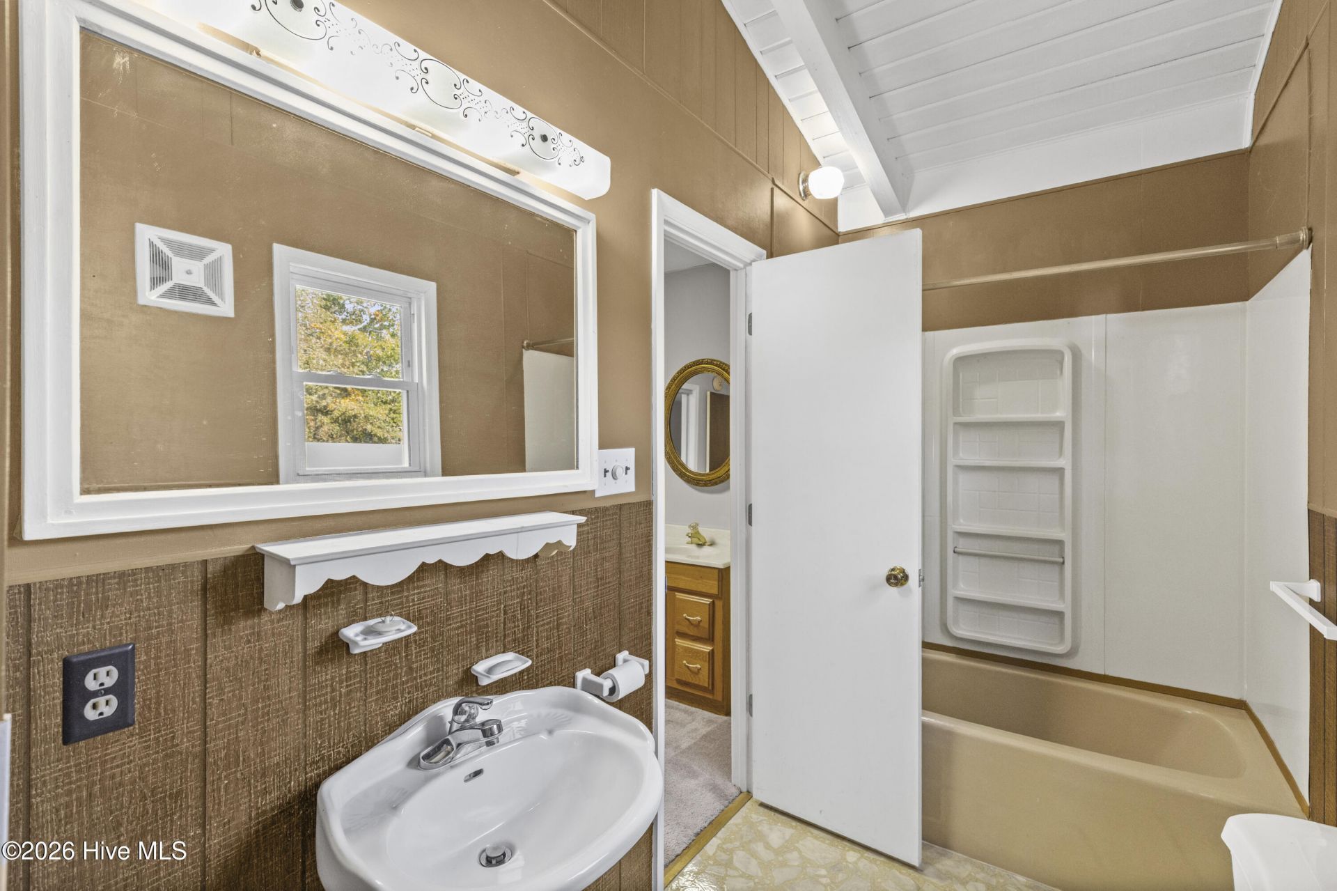 1006 Fairway Farm Road Photo 43