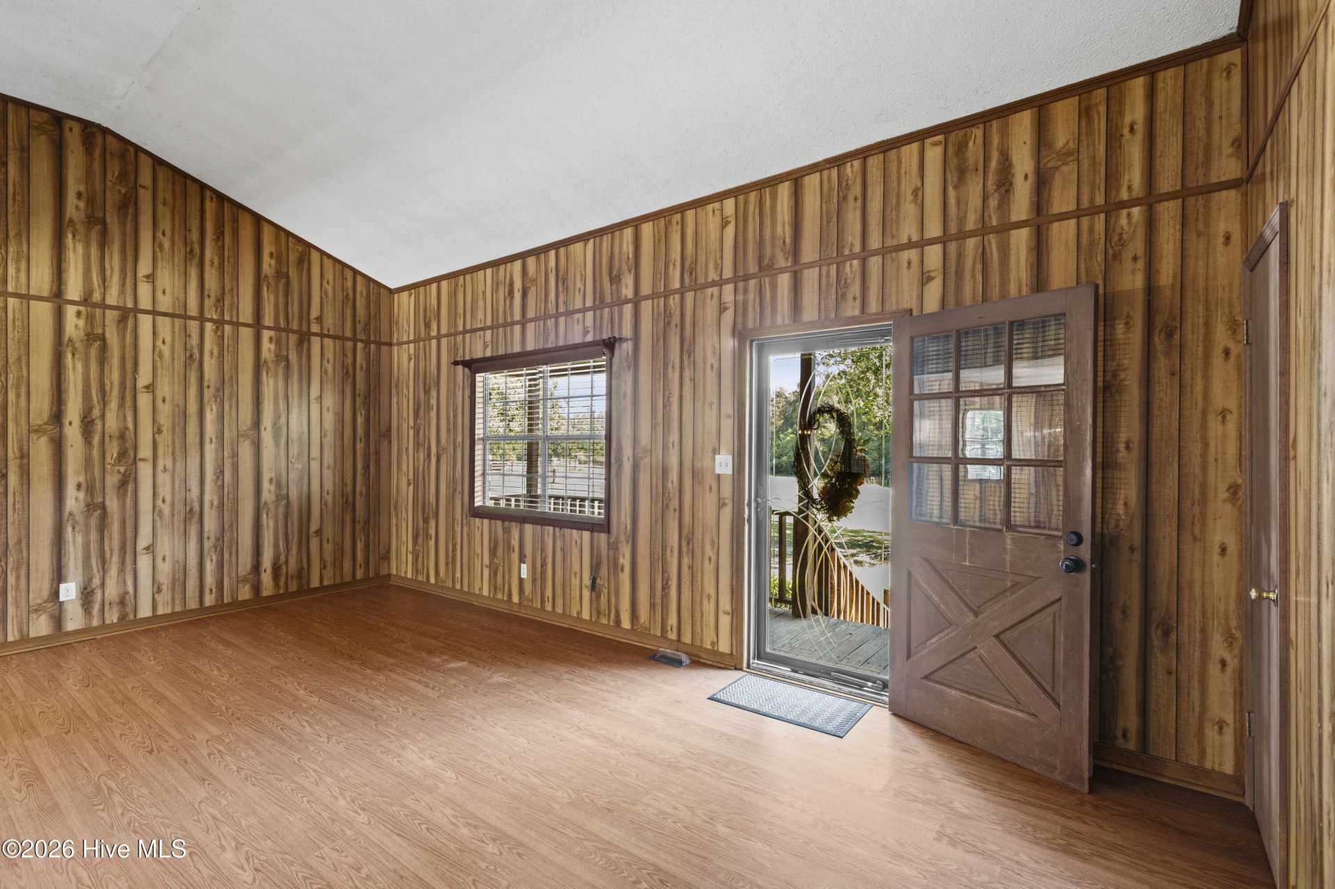1006 Fairway Farm Road Photo 6