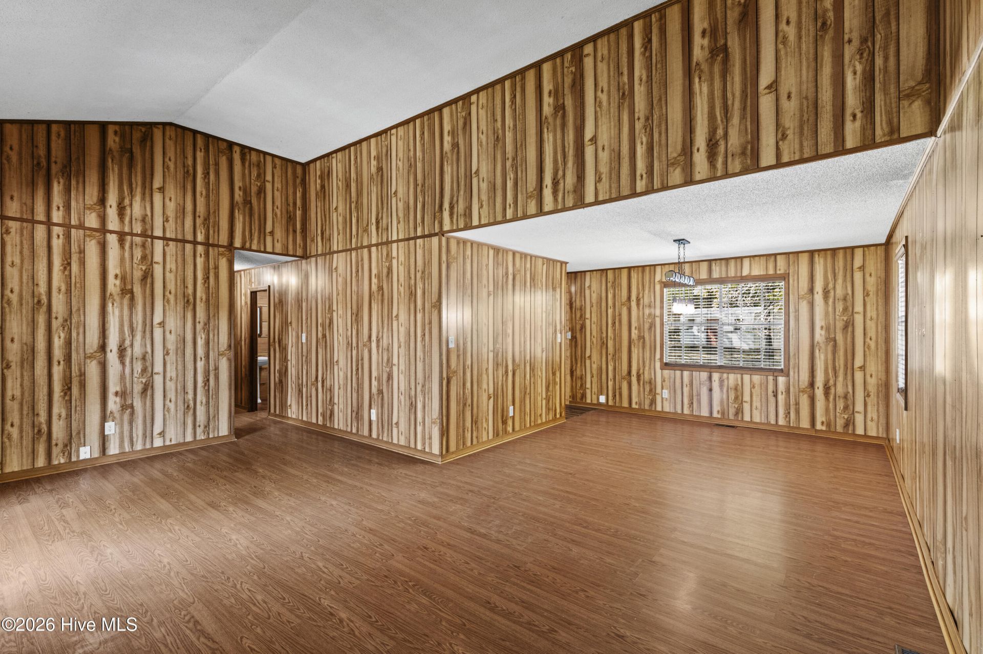1006 Fairway Farm Road Photo 8