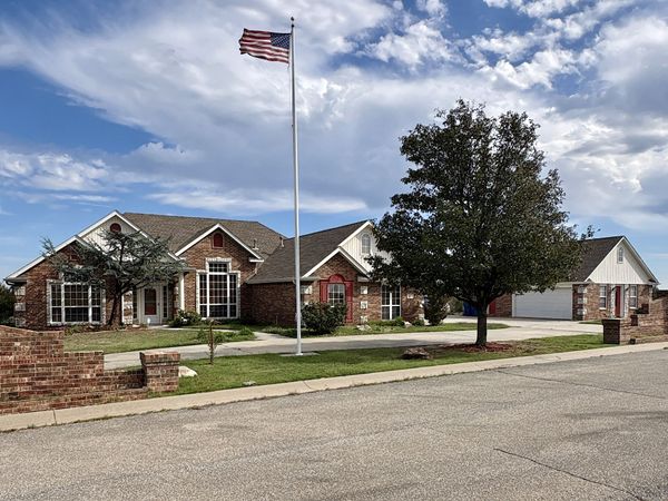 917 Augusta Drive , Cushing, OK 74023