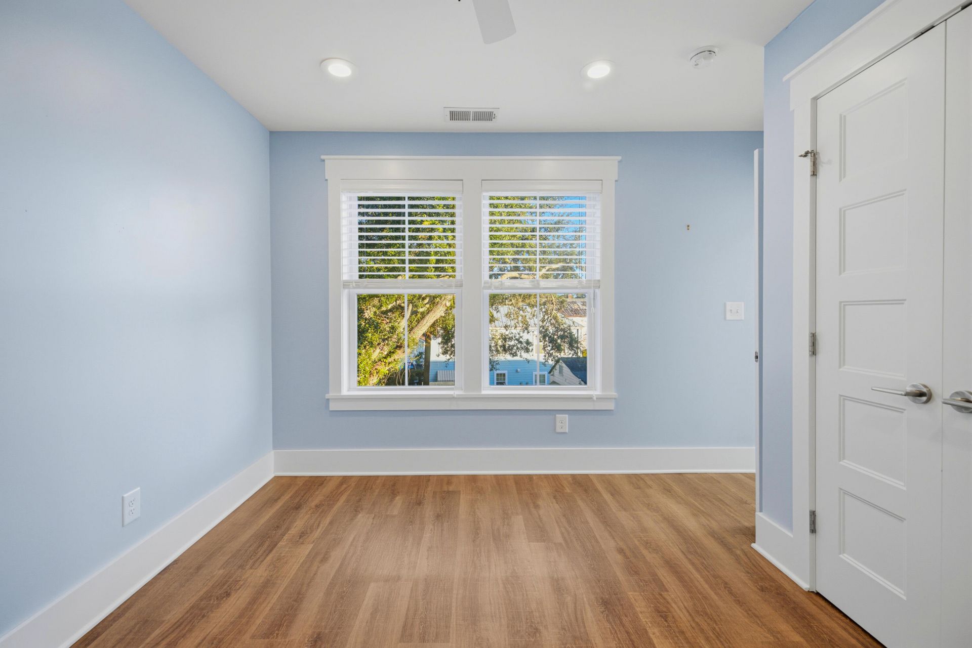 402 Sumter Street Photo 11